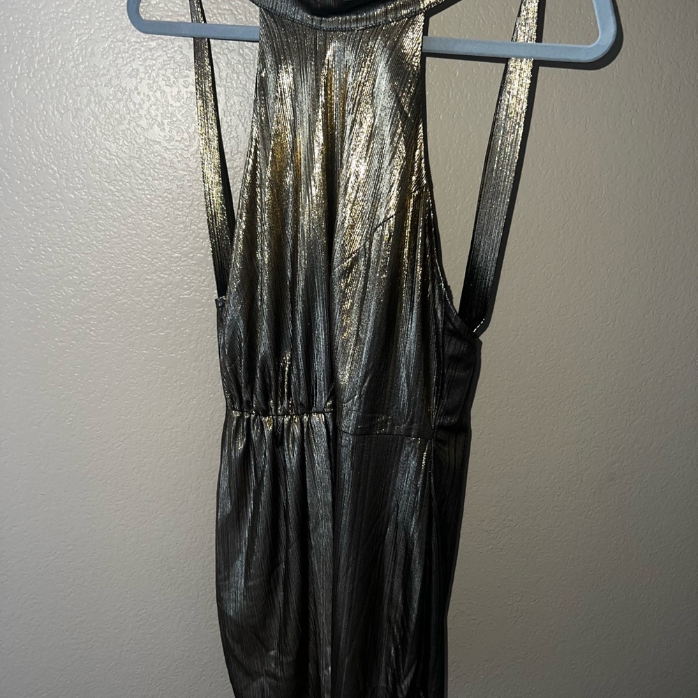 LULU’s size S Metallic Gold Sleeveless Jumpsuit